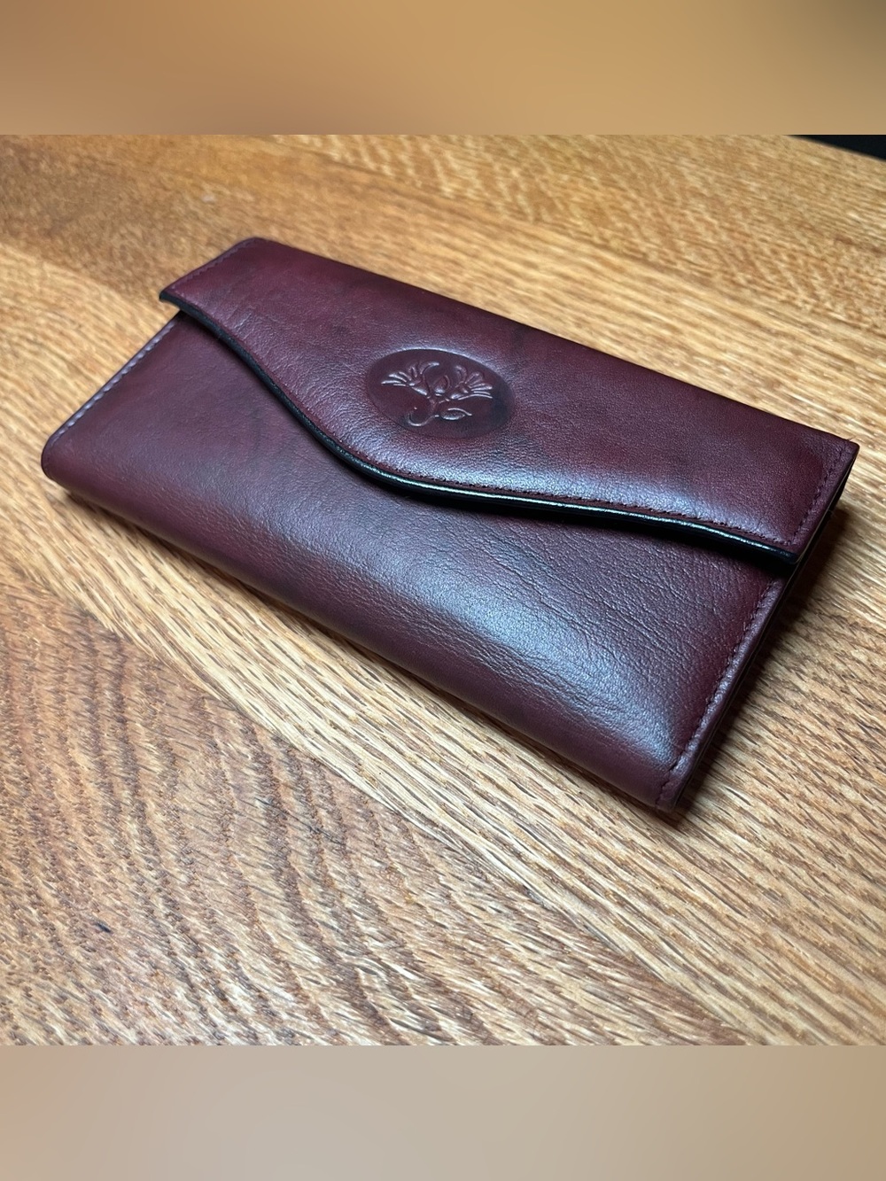 Vintage Buxton Top Grain Cowhide Leather Burgundy Wallet Credit Card Photo Slots